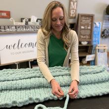 Beginners Cozy Blanket Workshop